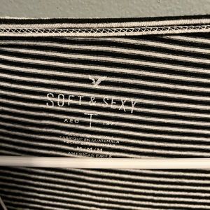 Soft & sexy black and white tee